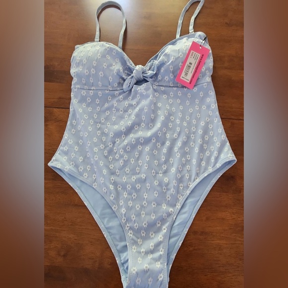 NWT Women's One-Piece Blue & White Floral Swimsuit By Betsey Johnson Large - Picture 1 of 9